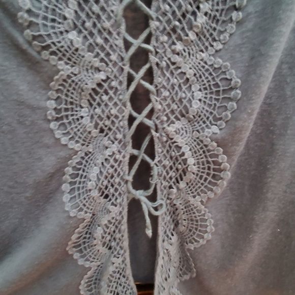 Cute Top - Picture 2 of 7